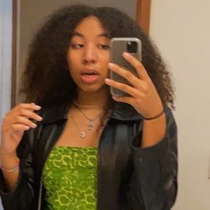 Meet your Posher, Chloe